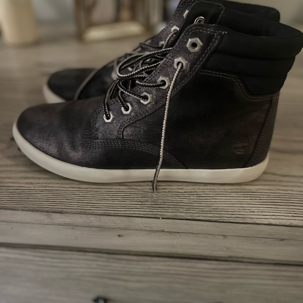 Timberland black high tops, never worn 7.5